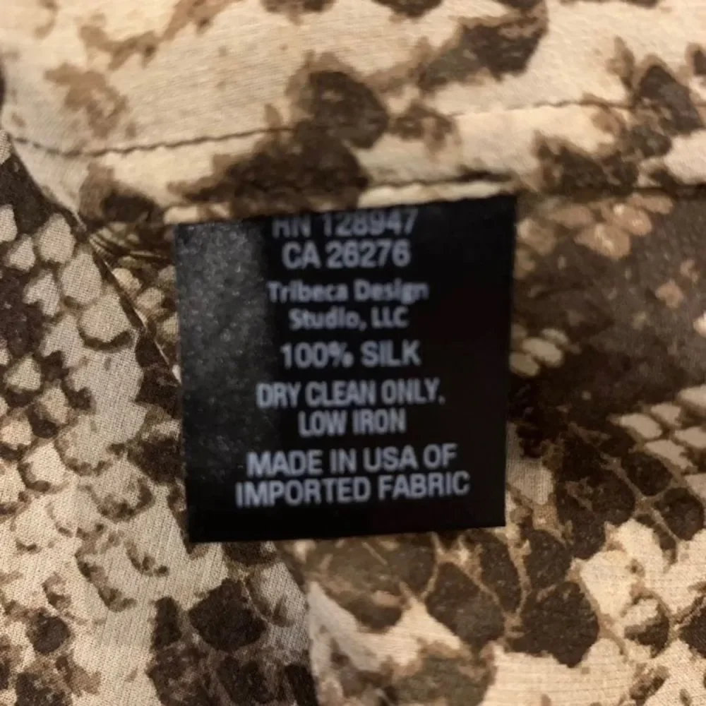 NILI LOTAN Lorena Snake-Print Silk Blouse Long Sleeve Sheer Top Extra Small - Picture 8 of 9